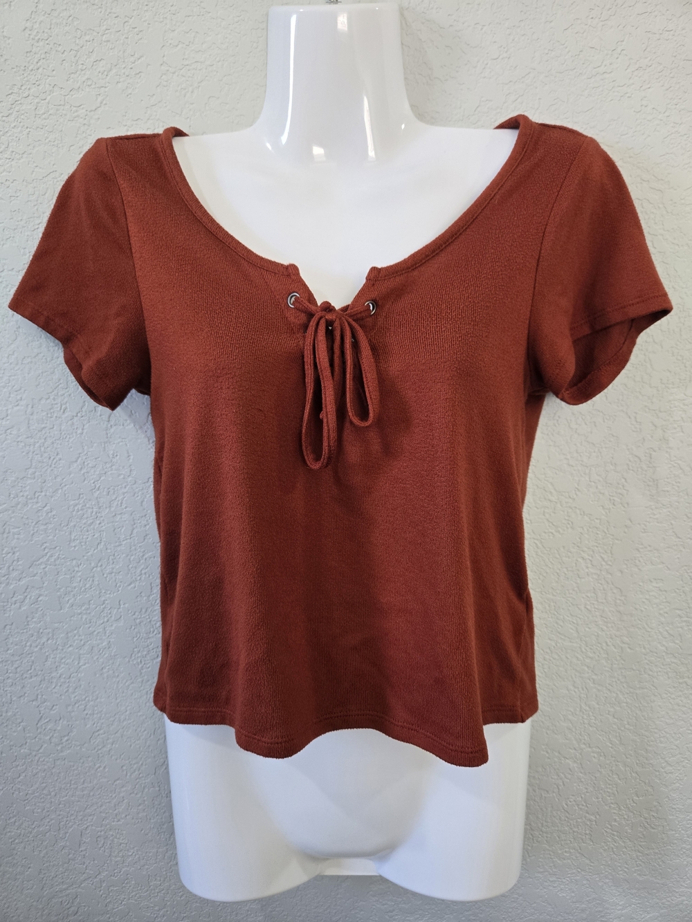 Mudd Rust Lace-Up Scoop Crop Top